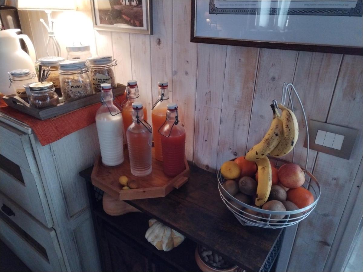 Bed and Breakfast Ca' Blanca Кастельнуово-дель-Гарда Экстерьер фото