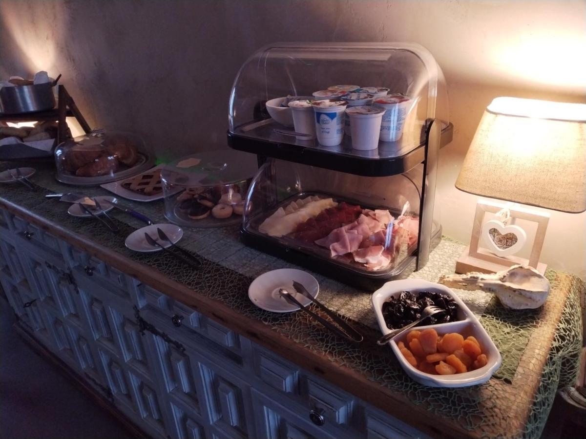 Bed and Breakfast Ca' Blanca Кастельнуово-дель-Гарда Экстерьер фото