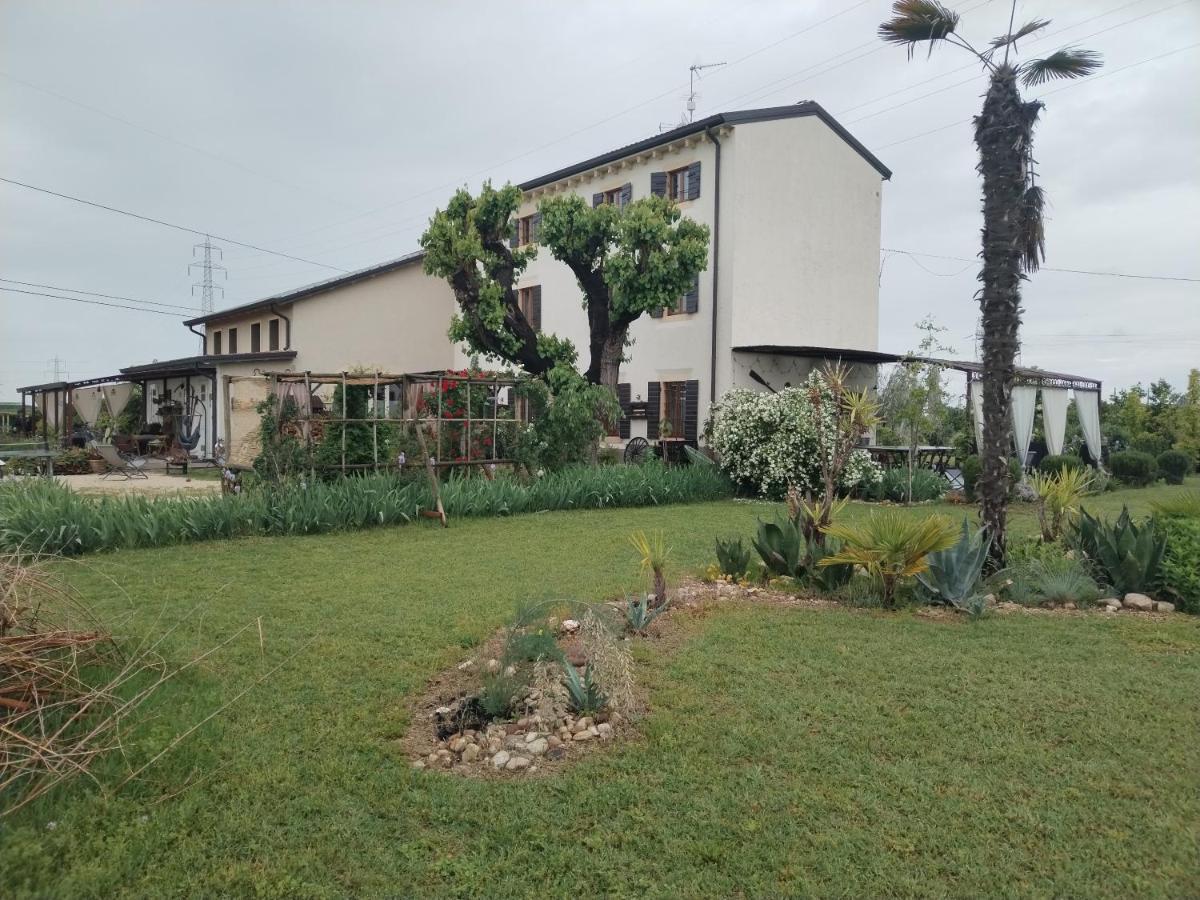 Bed and Breakfast Ca' Blanca Кастельнуово-дель-Гарда Экстерьер фото